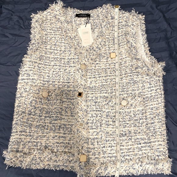 TWEED ROUND NECKLINE SOLID RAW HEM
BUTTON JACKET VEST - Picture 4 of 6